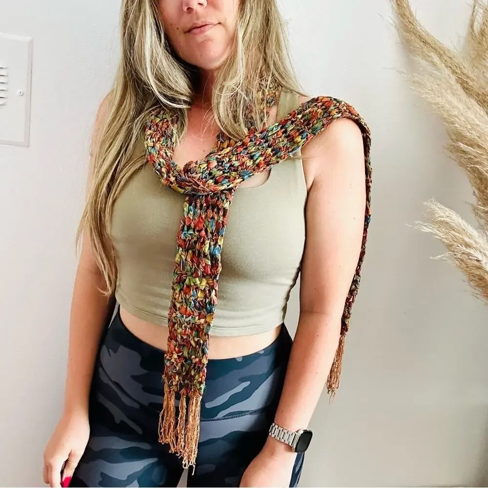 VINTAGE Gold Blue Tassel Texture Knit Yarn Multi Red Strand Scarf Cloth Bib Wrap